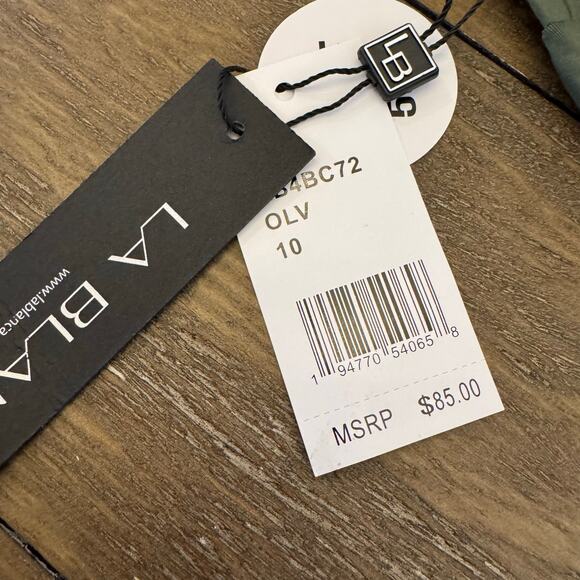 La Blanca NWT Size 10 Saltwater Sands Crocheted Olive Green Triangle Bikini Top - Picture 8 of 11